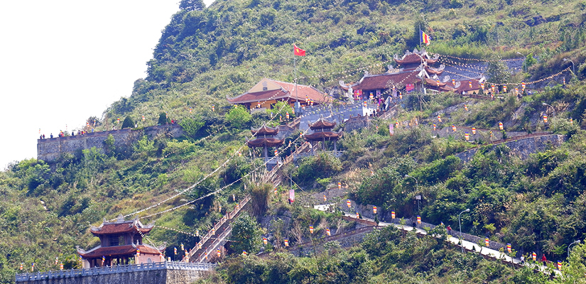 Phat-Tich-Truc-Lam-Trung-Khanh-Cao-Bang