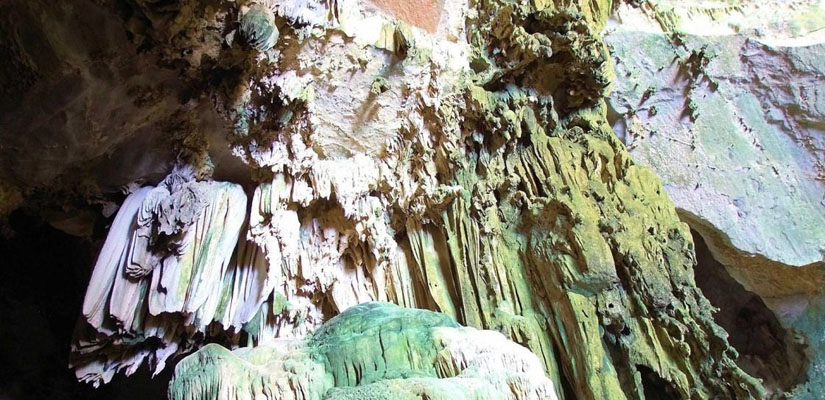 La-grotte-des-chauves-souris-a-Ba-Be