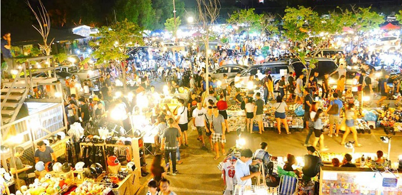 Marche-nocturne-de-Saigon