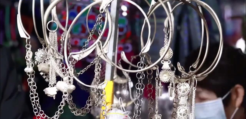 Collier-sapa