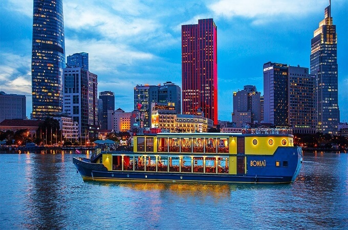 Diner-croisière chez Bonsai sur le fleuve Saigon