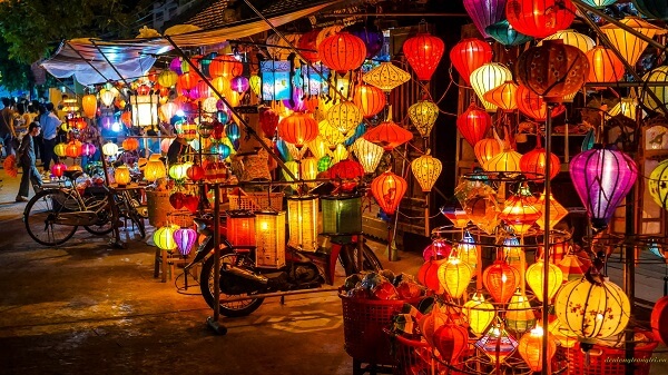 Les lanternes en soie de Hoi An