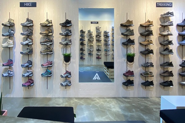 Humtto Korea est spécialisé dans les chaussures de trekking