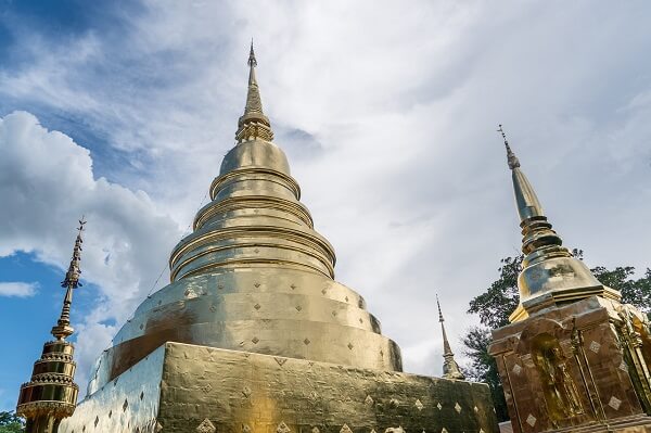 Le temple Wat Phra Singh offre une part de mystère