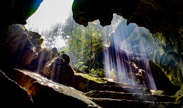 La grotte Thien Ha