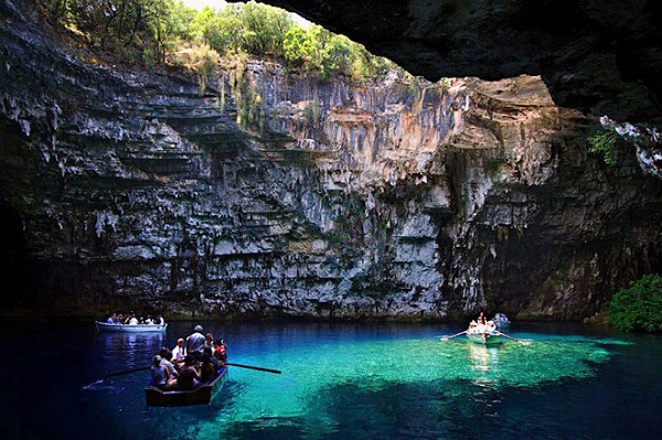 Grotte Tien Nu de la région Bac Kan