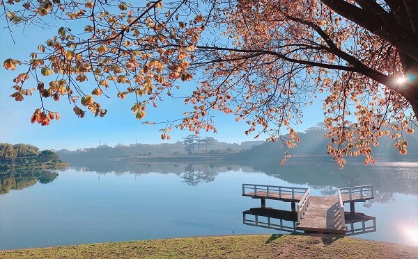 Lac de Xuan Huong