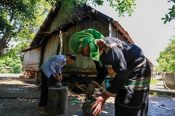 La poterie ancienne du peuple M'nong Rlam