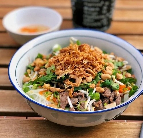 Le bò bún est très populaire
