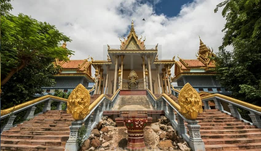 Wat Samrong Knong wat-samrong-knong